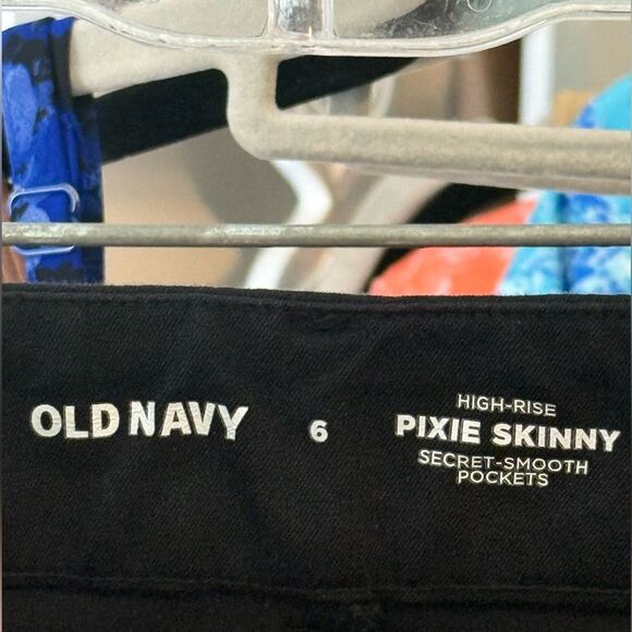 Old Navy Black High Rise Pixie Skinny Ankle Chino Dress Pant Size 6 - Picture 9 of 10